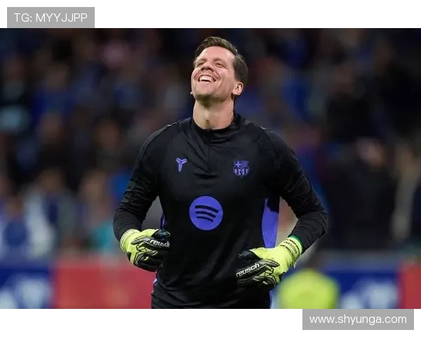 巴萨今日训练吸引众星参与巴尔德埃里克伯纳尔什琴斯尼齐聚一堂